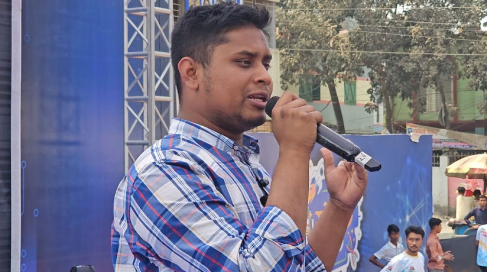 ব্যর্থ সরকারের দায় নিতে হচ্ছে এনসিপিকে: হাসনাত আবদুল্লাহ ব্যর্থ সরকারের দায় নিতে হচ্ছে এনসিপিকে: হাসনাত আবদুল্লাহ