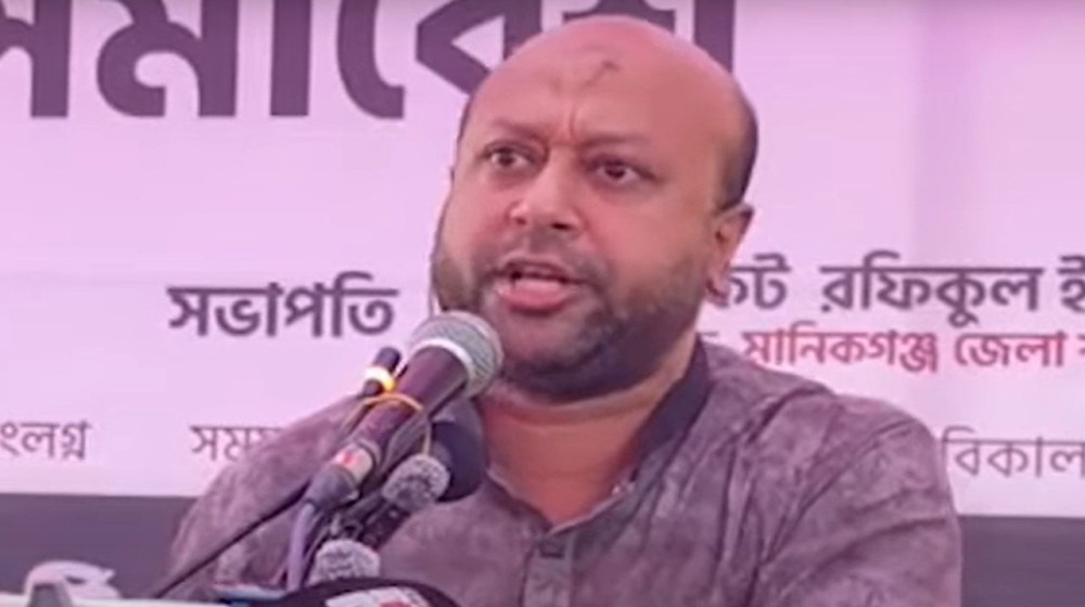 আ.লীগকে যারা নির্বাচনে চায় সেই গাদ্দারদের চিনতে হবে