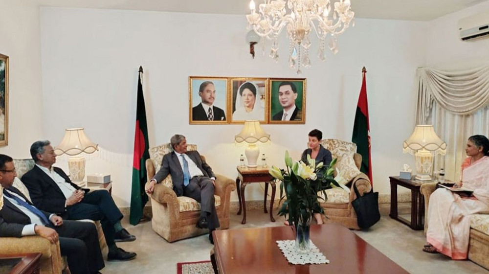 বিএনপির সঙ্গে গোয়েন লুইসের বৈঠক, রোহিঙ্গা ইস্যু নিয়েও আলোচনা বিএনপির সঙ্গে গোয়েন লুইসের বৈঠক, রোহিঙ্গা ইস্যু নিয়েও আলোচনা