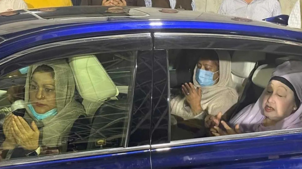 ৭ বছর পর শহীদ জিয়ার মাজার জিয়ারত করলেন খালেদা জিয়া