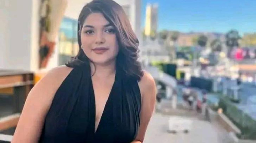 হিট অফিসার বুশরার সঙ্গে অবৈধ সিসা বারের সাম্রাজ্য গড়ে তোলেন যারা হিট অফিসার বুশরার সঙ্গে অবৈধ সিসা বারের সাম্রাজ্য গড়ে তোলেন যারা