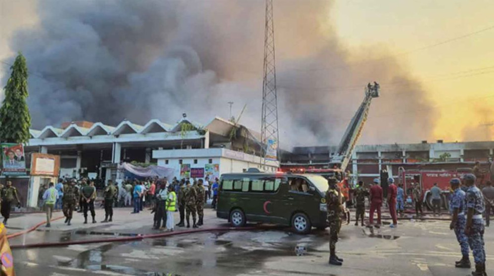 বিমানবন্দরের আগুনে ১২ হাজার কোটি টাকার ক্ষতি: ইএবি বিমানবন্দরের আগুনে ১২ হাজার কোটি টাকার ক্ষতি: ইএবি