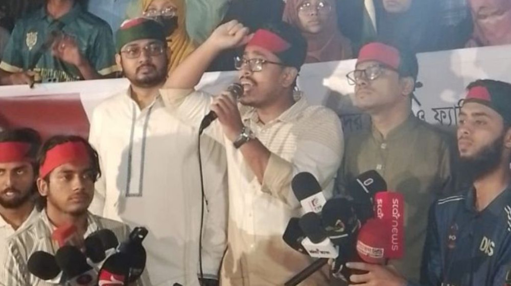 ইন্টেরিমের কারণে হাসিনা ও দোসররা গর্ত থেকে ষড়যন্ত্র করছে– ডাকসু ভিপি