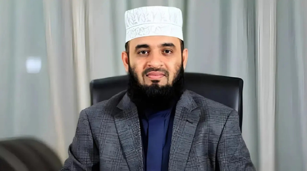 ঢাকা-৫ আসনে আজহারির প্রার্থিতার খবর গুজব ঢাকা-৫ আসনে আজহারির প্রার্থিতার খবর গুজব