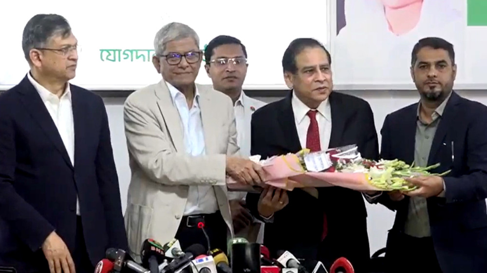 বিএনপিতে যোগ দিলেন রেজা কিবরিয়া বিএনপিতে যোগ দিলেন রেজা কিবরিয়া