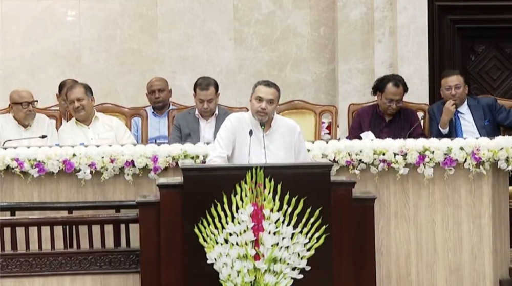 ‘নতজানু পররাষ্ট্রনীতির অবসান, জাতীয় স্বার্থই এখন অগ্রাধিকার’: মাহদী আমিন