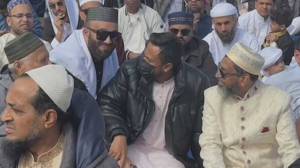 যুক্তরাষ্ট্রে ঈদের দিনও ভক্তদের দেখে মেজাজ হারালেন সাকিব যুক্তরাষ্ট্রে ঈদের দিনও ভক্তদের দেখে মেজাজ হারালেন সাকিব