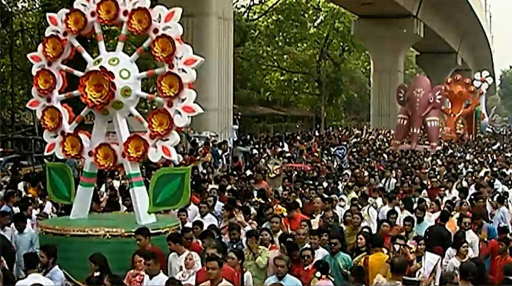 আলোকিত বাংলাদেশের প্রত্যাশা মঙ্গল শোভাযাত্রায় আলোকিত বাংলাদেশের প্রত্যাশা মঙ্গল শোভাযাত্রায়