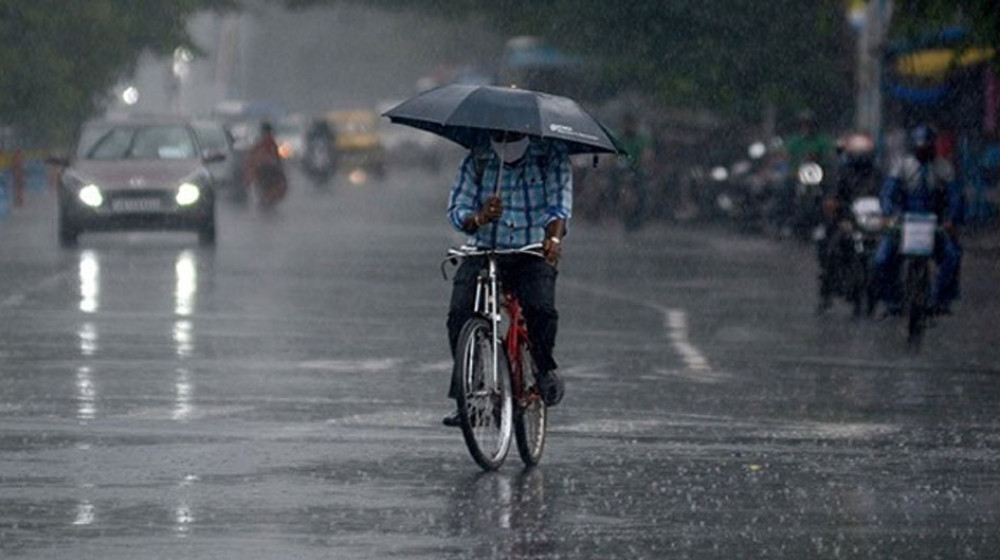 তাপপ্রবাহের মধ্যেই স্বস্তির ঝড়ো বাতাস আর বৃষ্টি তাপপ্রবাহের মধ্যেই স্বস্তির ঝড়ো বাতাস আর বৃষ্টি