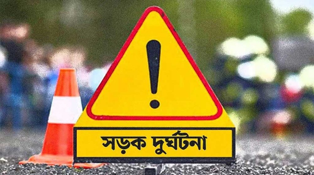 কুমিল্লায় বাসচাপায় একই পরিবারের ৪ জন নিহত কুমিল্লায় বাসচাপায় একই পরিবারের ৪ জন নিহত