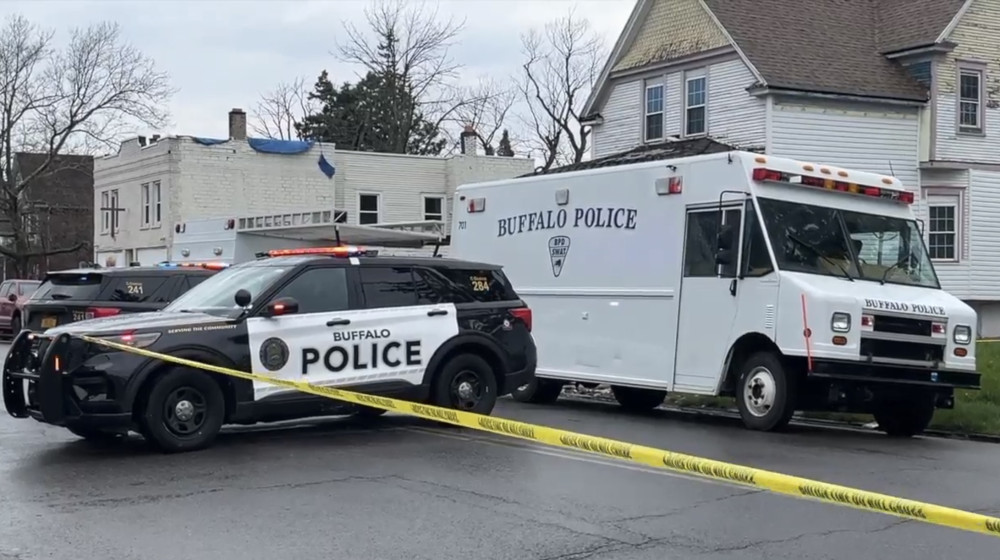 “বাফালোতে দুর্বৃত্তের গুলিতে দুই বাংলাদেশি নিহত বাবুল মিয়া ও আবু ইউসুফ” “বাফালোতে দুর্বৃত্তের গুলিতে দুই বাংলাদেশি নিহত বাবুল মিয়া ও আবু ইউসুফ”