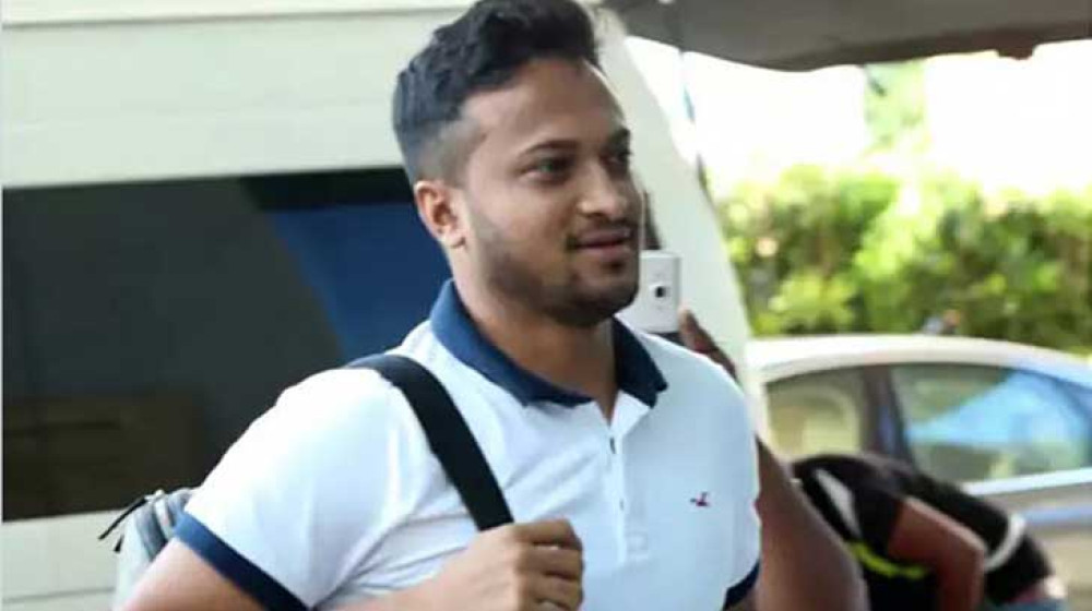 দেশে ফিরেছেন সাকিব, দলে ফিরবেন কি?