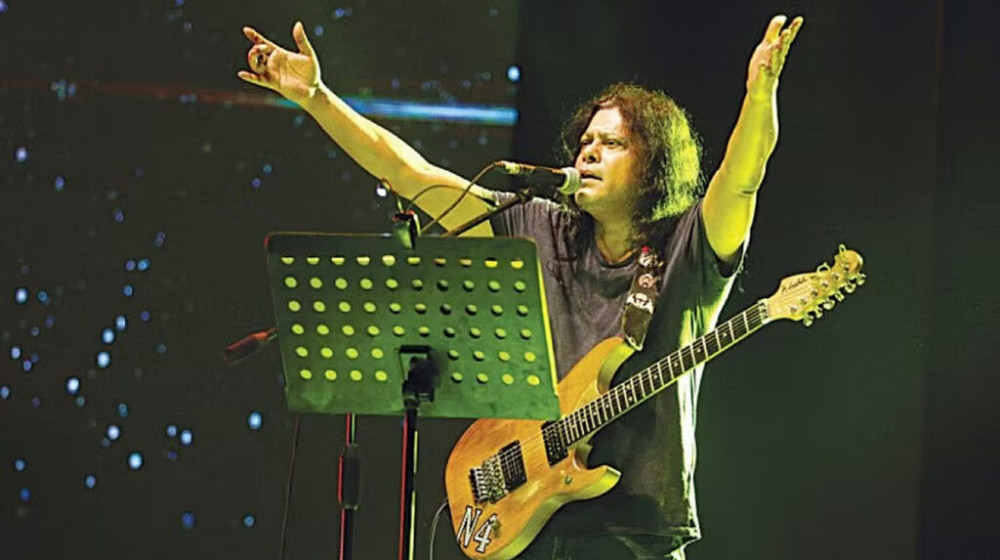 লন্ডন মাতাতে যাচ্ছেন জেমস