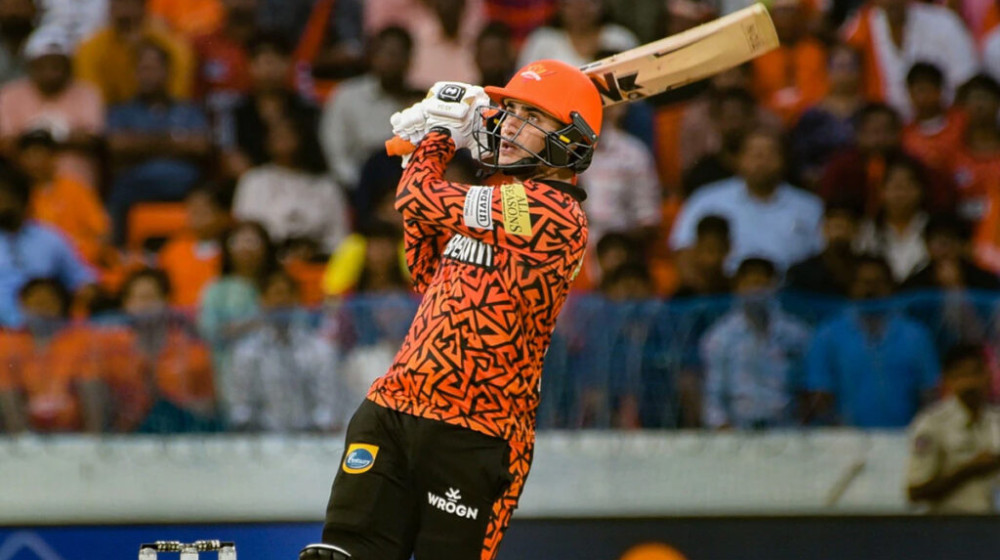 কোহলির রেকর্ড ভাঙলেন অভিষেক কোহলির রেকর্ড ভাঙলেন অভিষেক