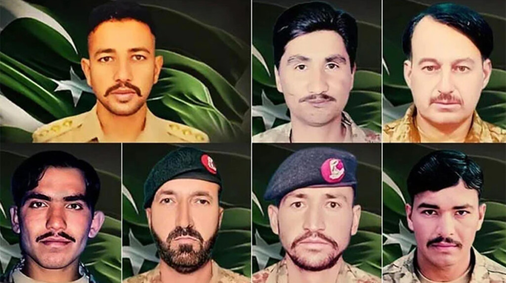 পাকিস্তানে বোমা হামলায় প্রাণ গেলো ৭ সেনা সদস্যের পাকিস্তানে বোমা হামলায় প্রাণ গেলো ৭ সেনা সদস্যের