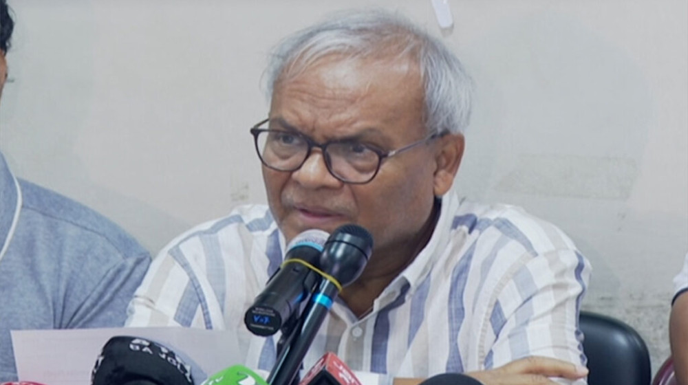 ভারত থেকে নতুন শক্তি সঞ্চয় করে এসেছেন প্রধানমন্ত্রী: রিজভী ভারত থেকে নতুন শক্তি সঞ্চয় করে এসেছেন প্রধানমন্ত্রী: রিজভী