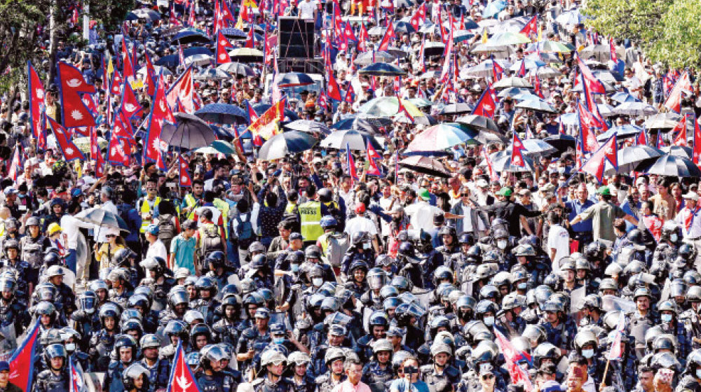 অন্তর্বর্তী প্রধানমন্ত্রীর পদত্যাগ দাবিতে নেপালে ফের বিক্ষোভ