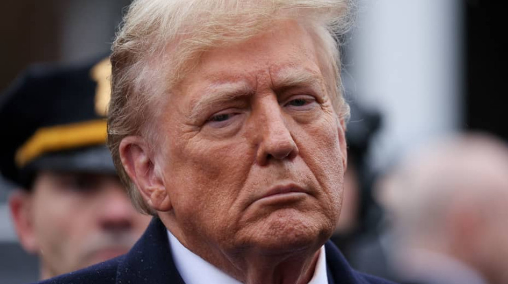 অমানুষ বললেন অবৈধ অভিবাসীদের ট্রাম্প